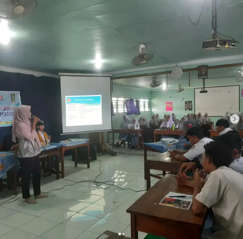 Kegiatan Kantor #1